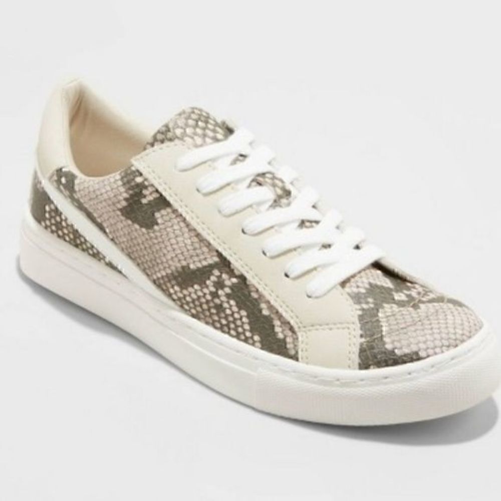 Women's Brittin Sneakers - Universal Thread